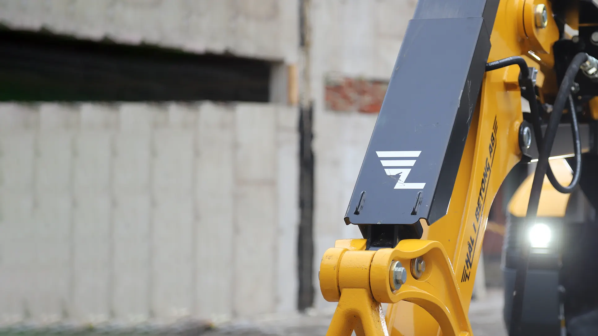 Maskinpark som utför rivnings- sanerings- och betonghåltagning.